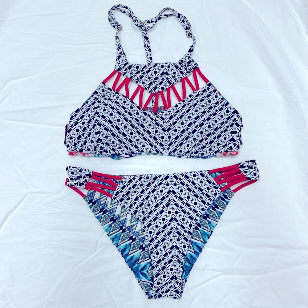 RED CARTER | Reversible Bikini - Picture 3 of 3
